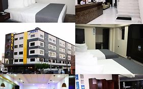 Hotel Mision 11